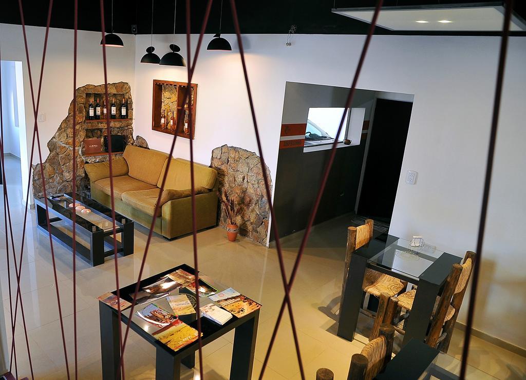 Hotel Pucara Y Rent A Car La Rioja Extérieur photo